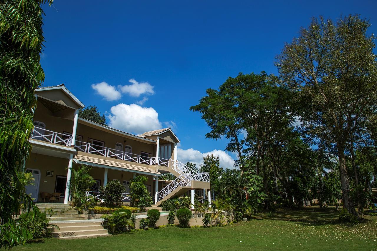 Tiger'S Den Resort Bandhavgarh National Park エクステリア 写真