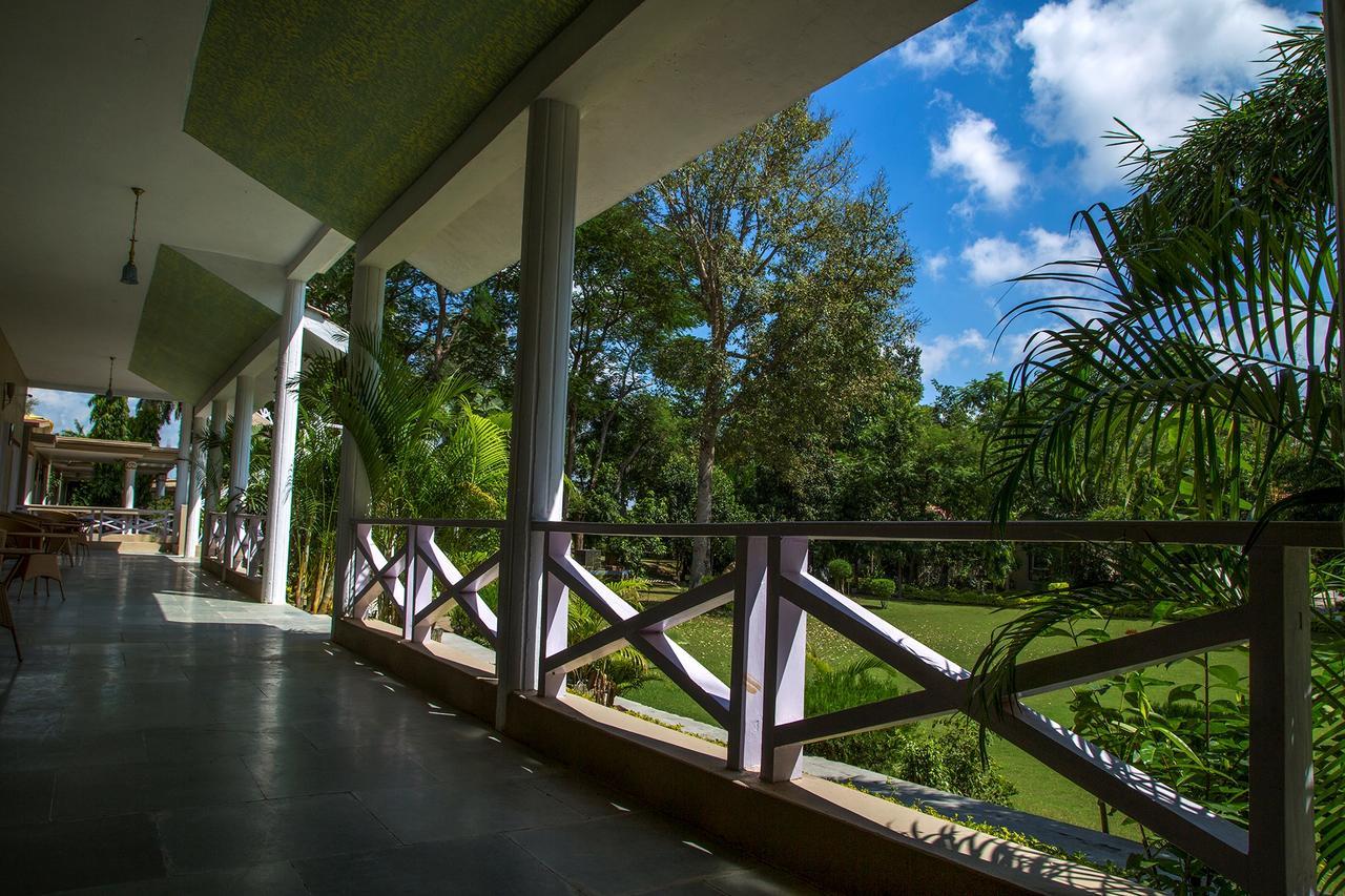 Tiger'S Den Resort Bandhavgarh National Park エクステリア 写真